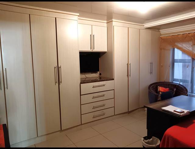 4 BEDROOM HOUSE FOR SALE IN VISTA PARK